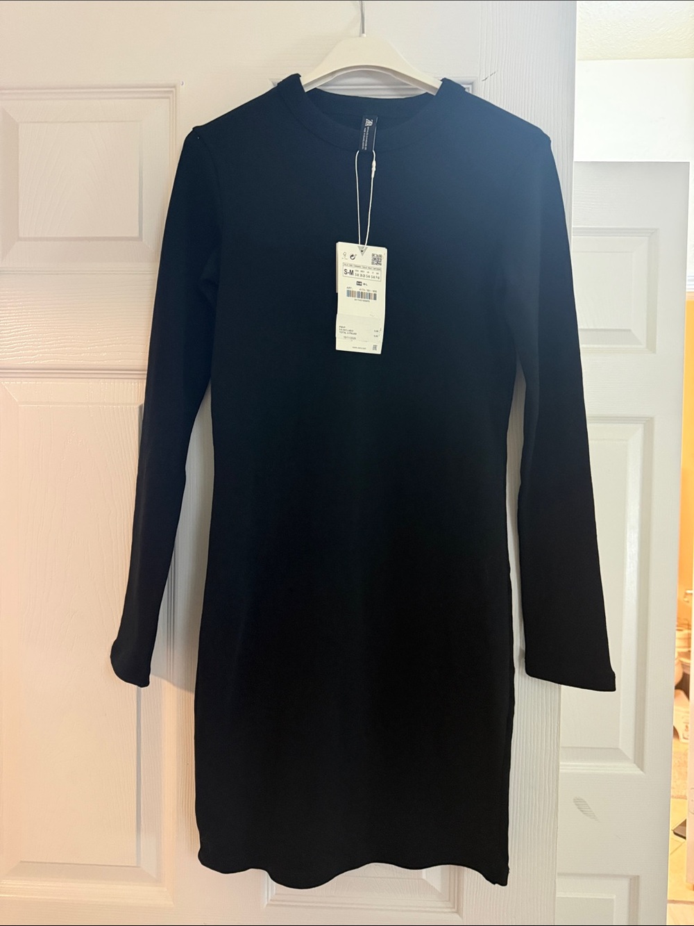 Zara Black Long Sleeve Crewneck Dress